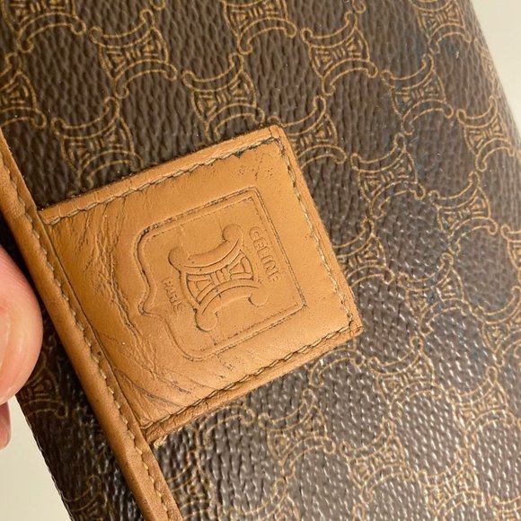SOLD Vintage Celine Longwallet - Picture 5 of 16
